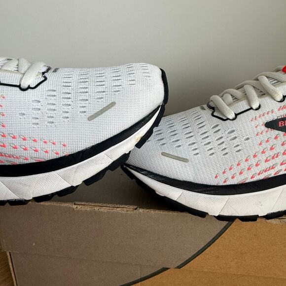 Brooks Ghost 13 White/Black Women Running Sneakers- SZ 9 - Picture 9 of 16